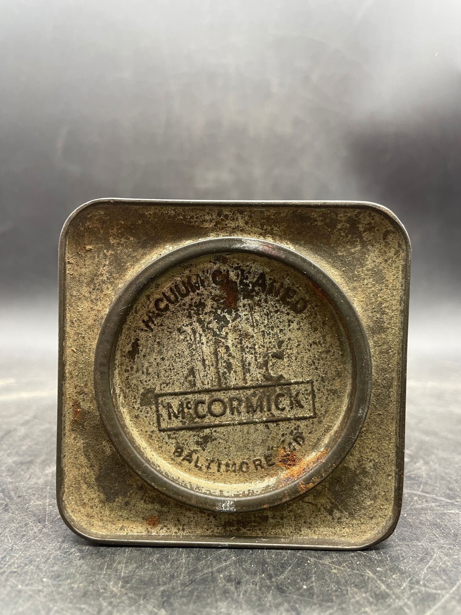 1930's McCormick Banquet Tea Tin 1/2 Pound - 6