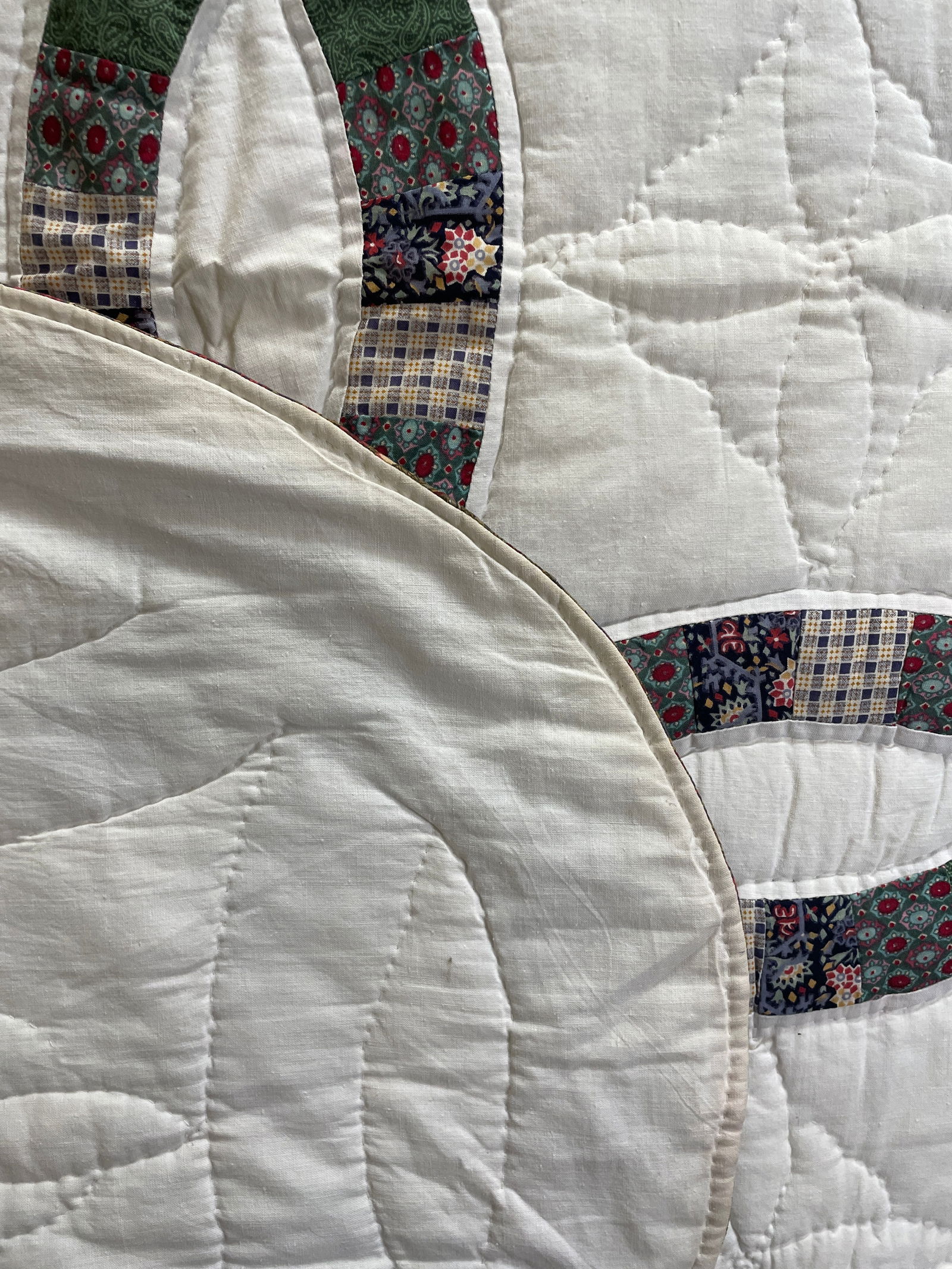 Wedding Ring Quilt 83" x 66" - 4