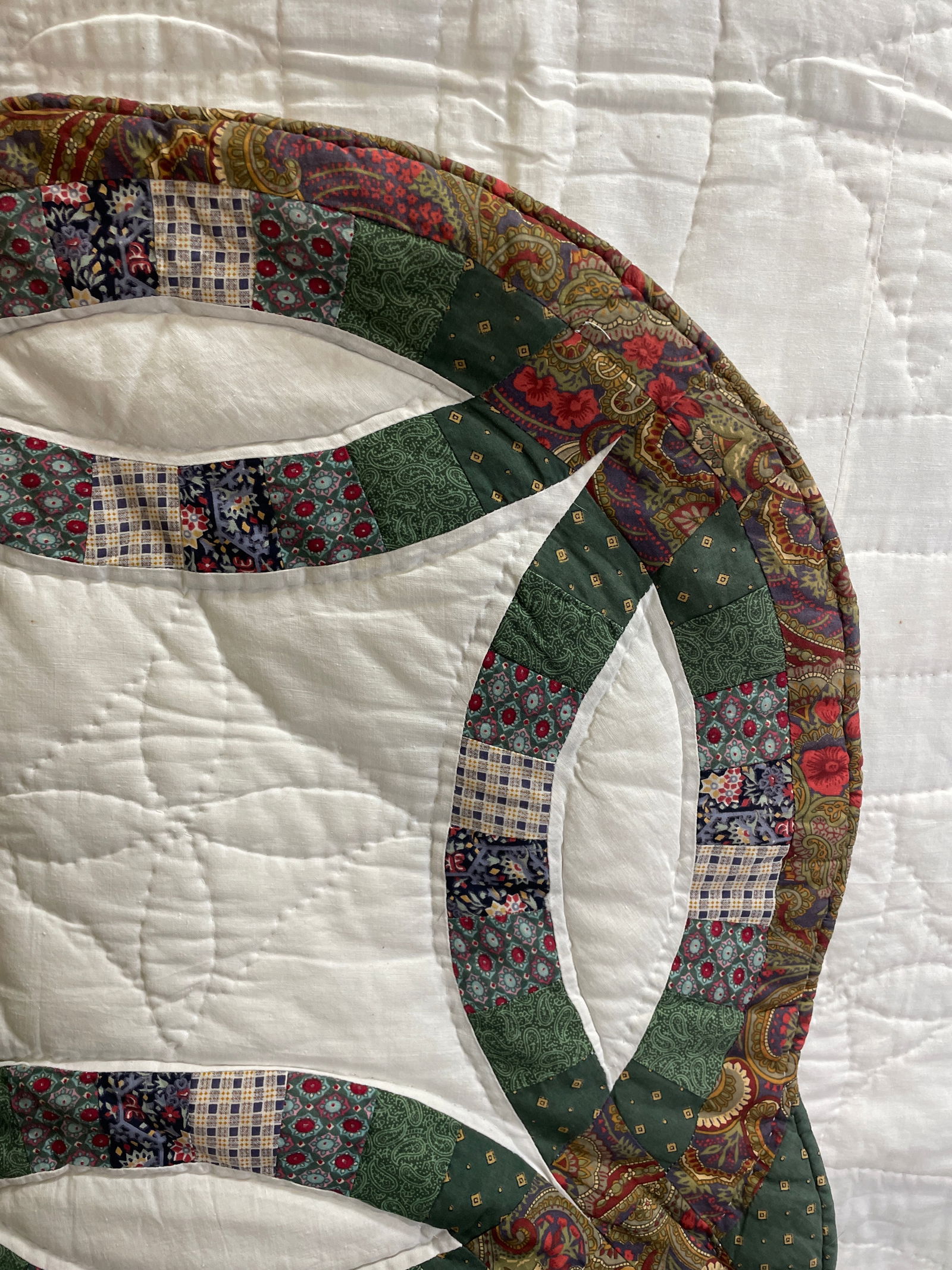 Wedding Ring Quilt 83" x 66" - 8