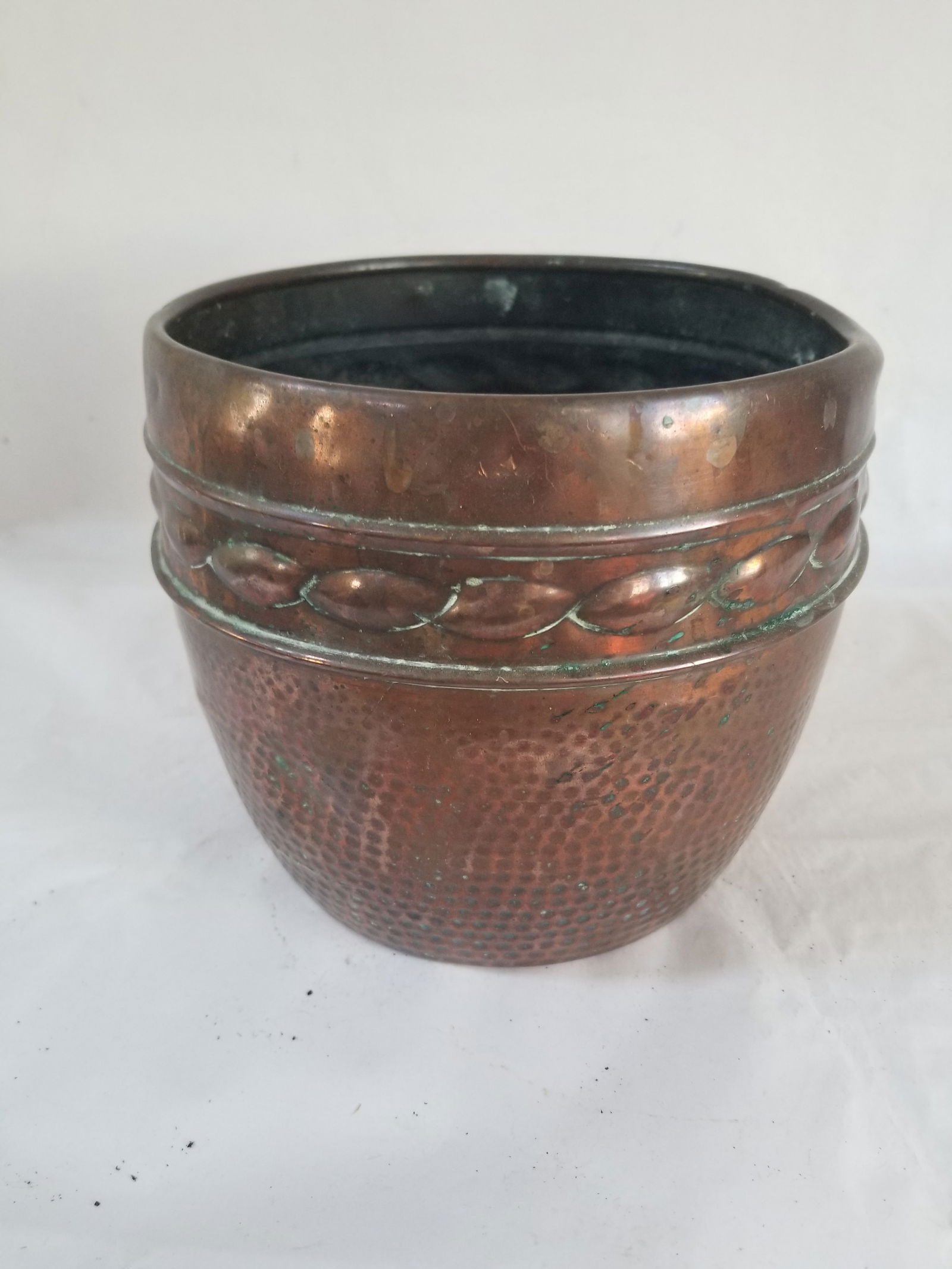 Copper molded cachepot, from England (1 of 2)