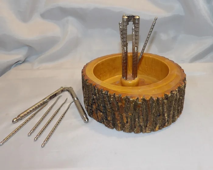 Live Edge Nut Bowl 2 crackers - 2