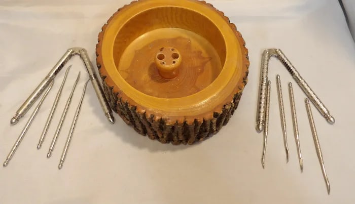 Live Edge Nut Bowl 2 crackers - 3