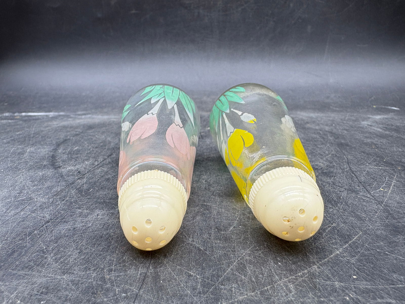 1940's Salt and Pepper Shakers Glass Clear Flowers Tulips - 6