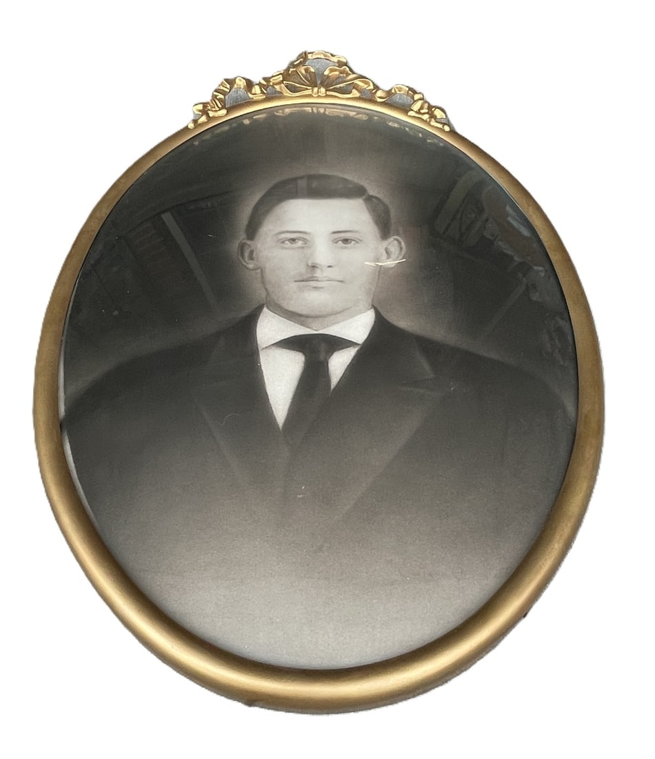 Old Metal Oval Convex Picture Frame w/ photo of Man Harry Barber Lynch 1887-1962 - 2