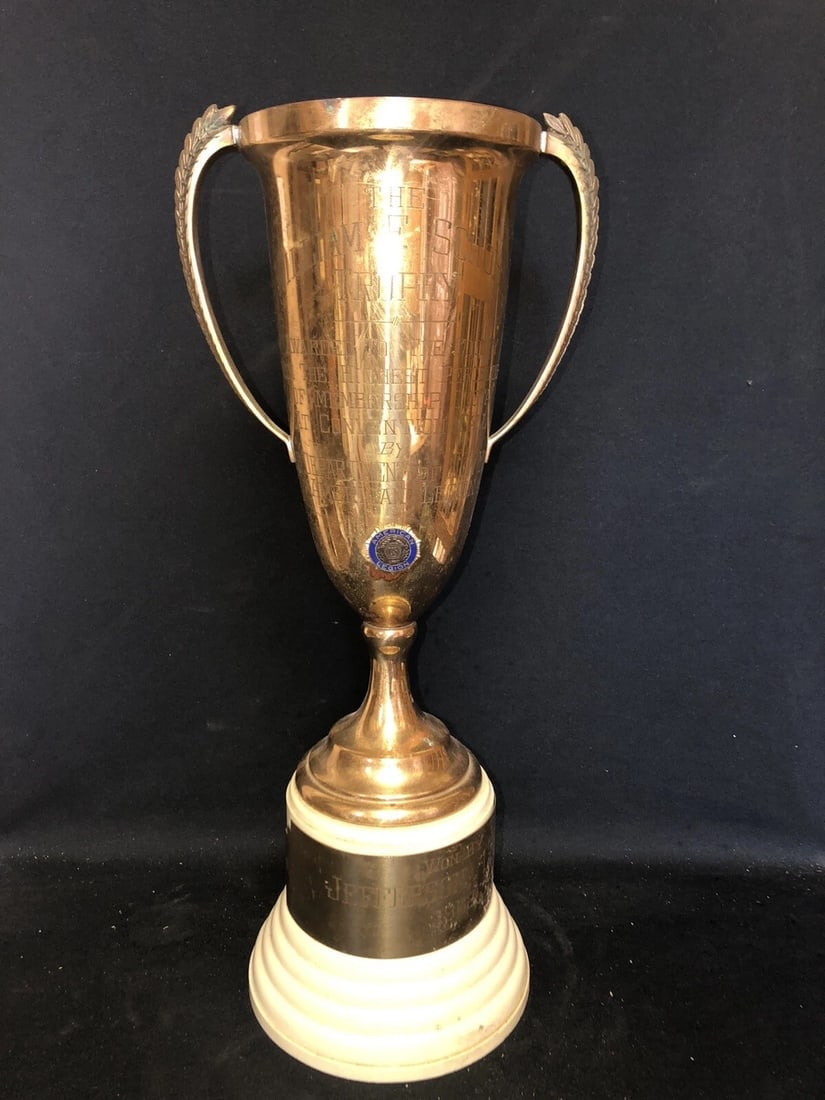 1962 20” American Legion Loving Cup Trophy: It measures 20” x 8 1/2” and is dated 1962. It has wear as shown in the photos Shipping:Domestic: Flat-rate of $25.00 to anywhere within the contiguous U.S.International: Foreign