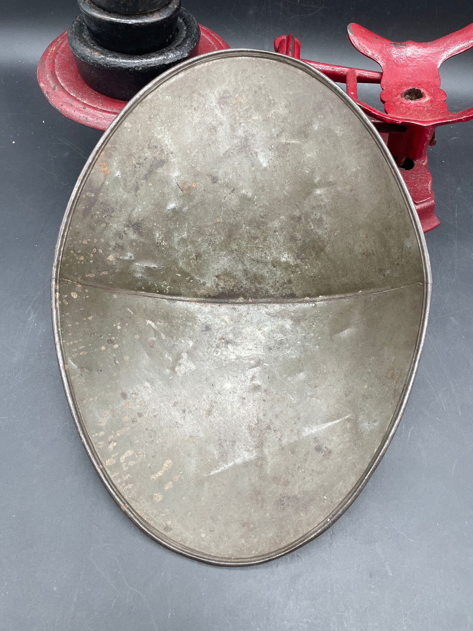 ANTIQUE RED CAST IRON SCALE READING HARDWARE CO - PA - USA - 2