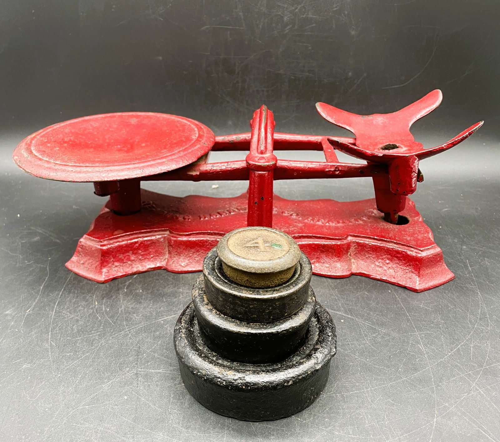 ANTIQUE RED CAST IRON SCALE READING HARDWARE CO - PA - USA - 4