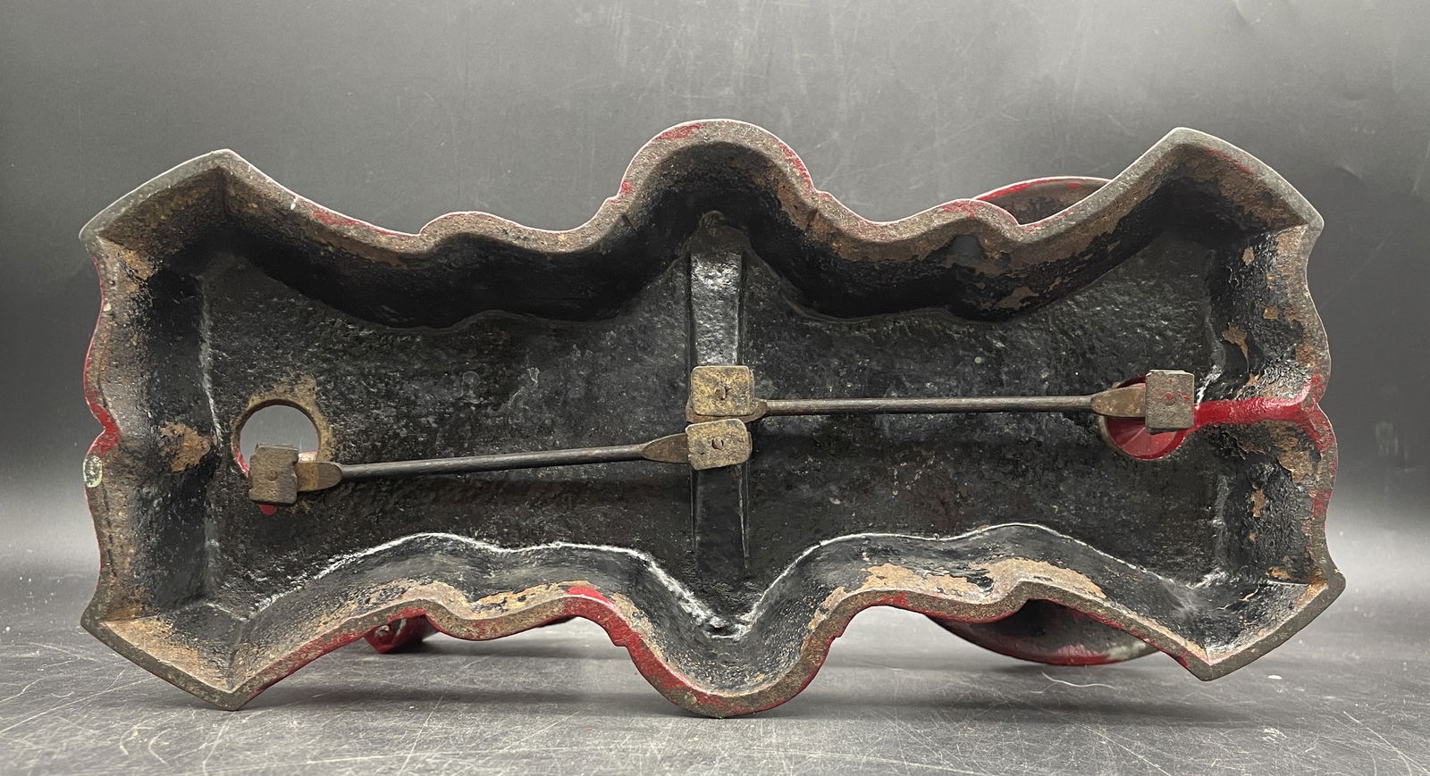 ANTIQUE RED CAST IRON SCALE READING HARDWARE CO - PA - USA - 8