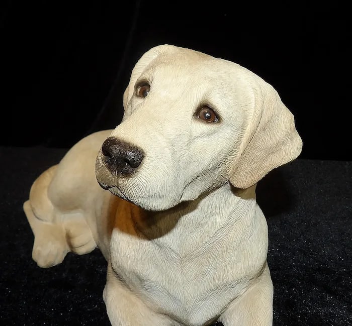 Yellow Labrador Sculpture Signed Sandra Brue - 2