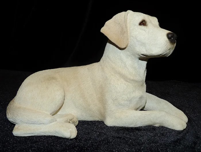 Yellow Labrador Sculpture Signed Sandra Brue - 5