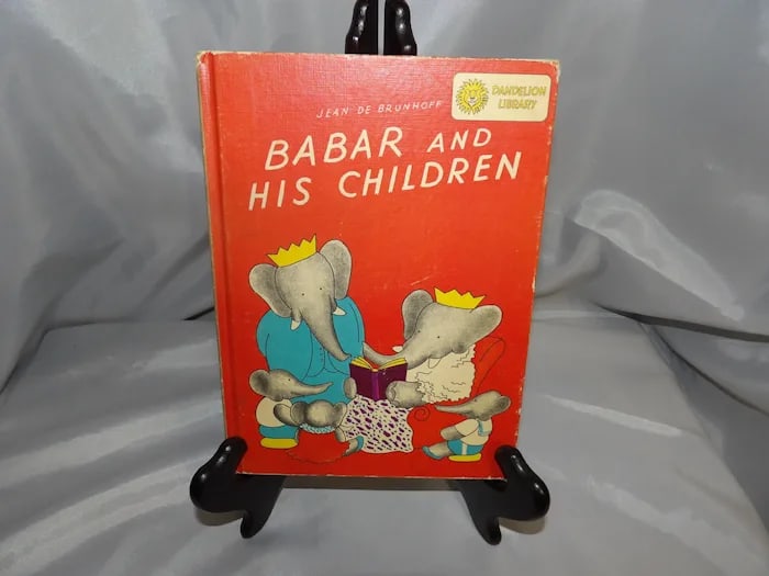 Babar and His Children & Tale of Benjamin Bunny: Set of two vintage children's books: Babar and His Children and The Tale of Benjamin Bunny. Shipping:Domestic: Flat-rate of $15.00 to anywhere within the contiguous U.S.International: Foreign