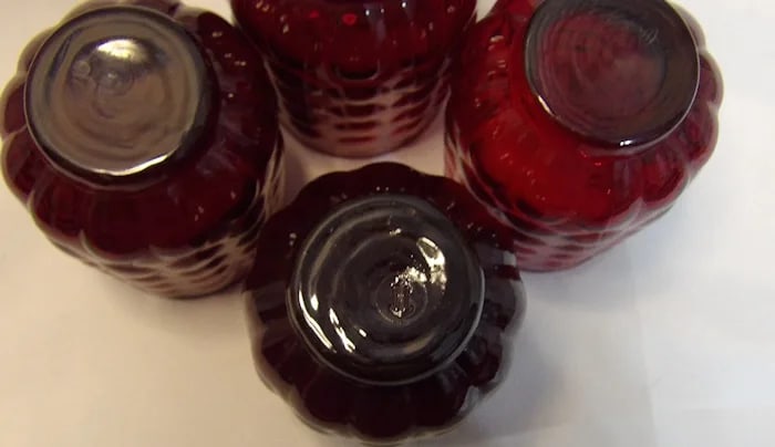 Anchor Hocking Royal Ruby Bubble Luncheon Plates - 4