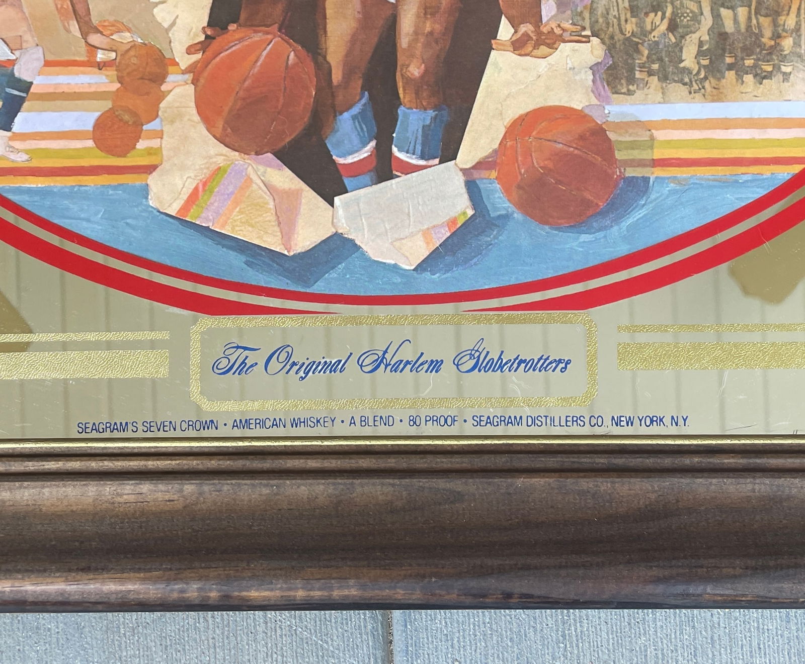 RARE BASKETBALL SEAGRAM'S HARLEM GLOBETROTTERS WOOD FRAMED BAR MIRROR - 3