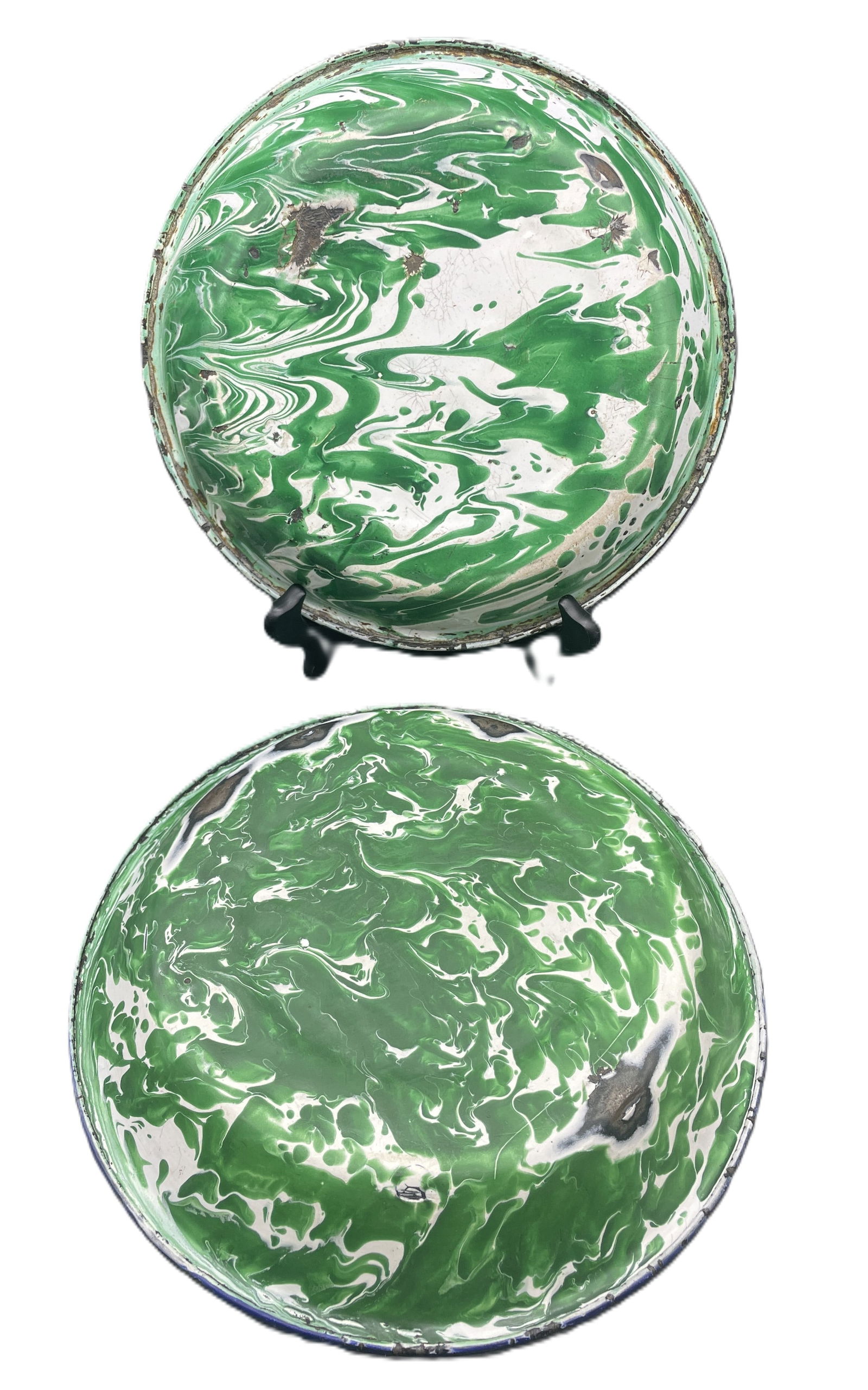 Pair of Antique Enamelware Chrysolite Green & White Graniteware Pie Plates - 3