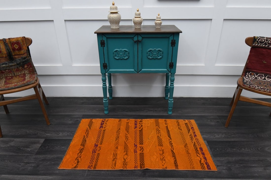 2.1x3.9 ft, Handloom Rug - 3