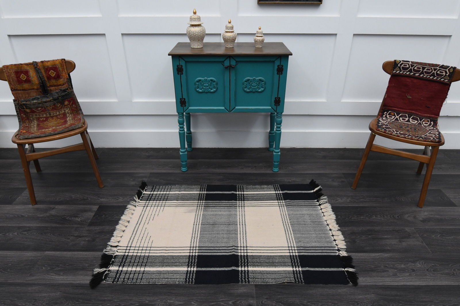 2.7x4 ft, Handloom Area Rug - 11