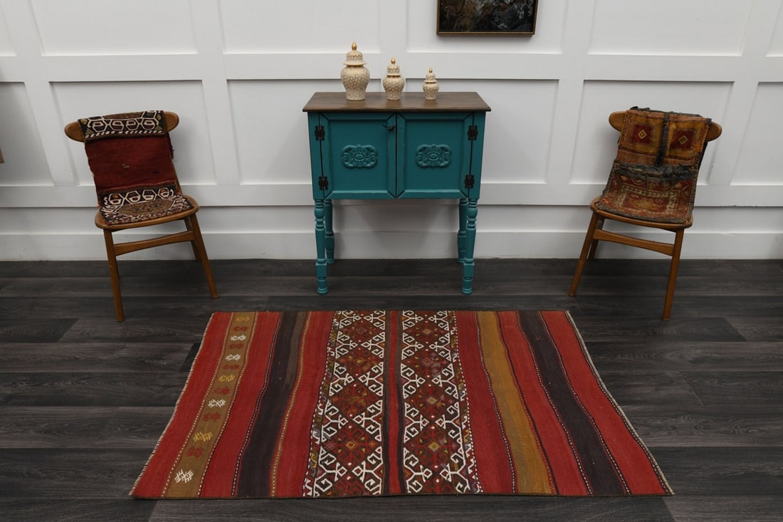 3.4x5.3 ft, TURKISH KILIM Rug: Title: 3.4x5.3 ft, TURKISH KILIM Rug Origin: Turkey Date/Period: 1960 - 1970 Materials: Wool and Cotton Size: Width: 3.4 feet; Length: 5.3 feet Description: This Turkish one-of-a-kind Vintage