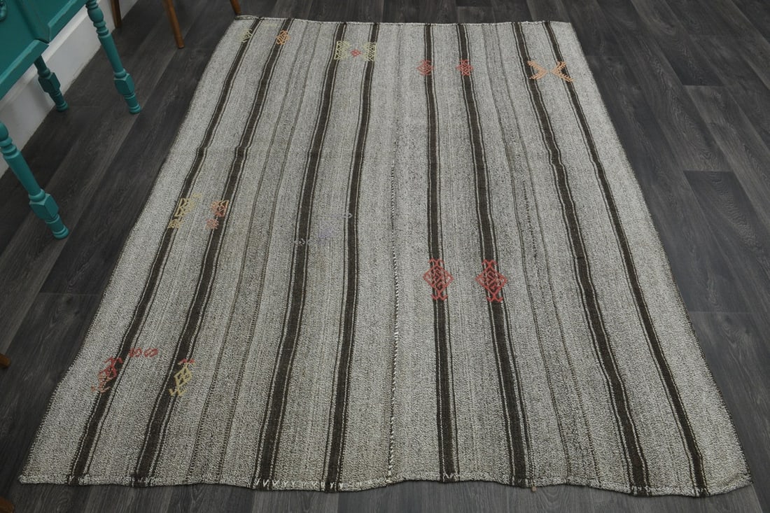 5.9x7.7 ft, TURKISH Rug, Kilim: Title: 5.9x7.7 ft, TURKISH Rug, Kilim Origin: Turkey Date/Period: 1960 - 1970 Materials: Wool and Cotton Size: Width: 5.9 feet; Length: 7.7 feet Description: This Turkish one-of-a-kind Vintage