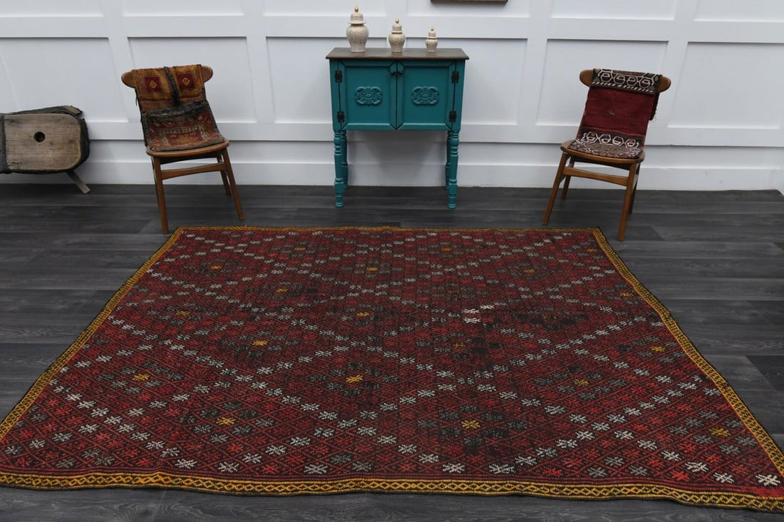 6x8 Ft, TURKISH Runner, Vintage: Title: 6x8 Ft, TURKISH Runner, Vintage Origin: Turkey Date/Period: 1960 - 1970 Materials: Wool and Cotton Size: Width: 5.6 feet; Length: 8.2 feet Description: This Turkish one-of-a-kind Vintage Flatwe