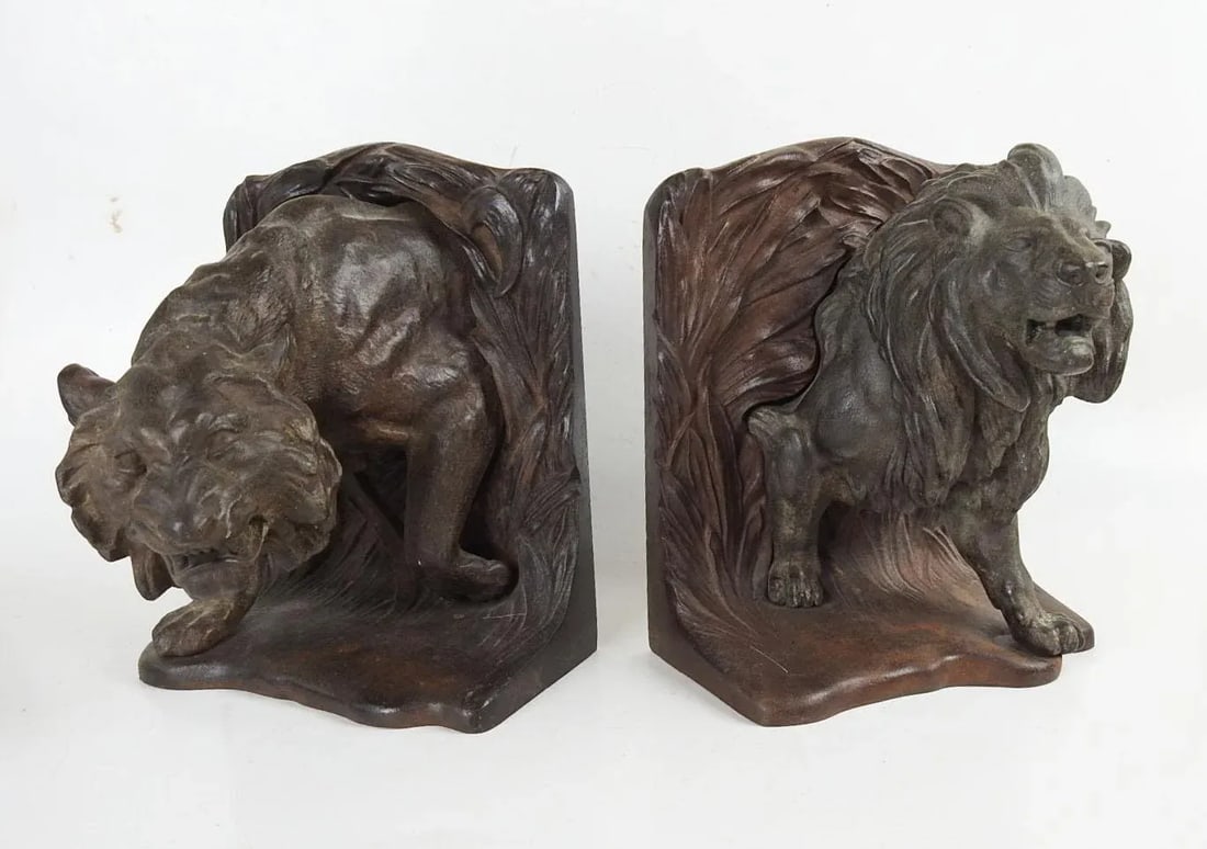Early 20th Century Bradley Hubbard Lion Tiger Cast Iron Bookends - 12