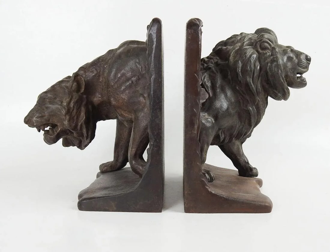 Early 20th Century Bradley Hubbard Lion Tiger Cast Iron Bookends - 2