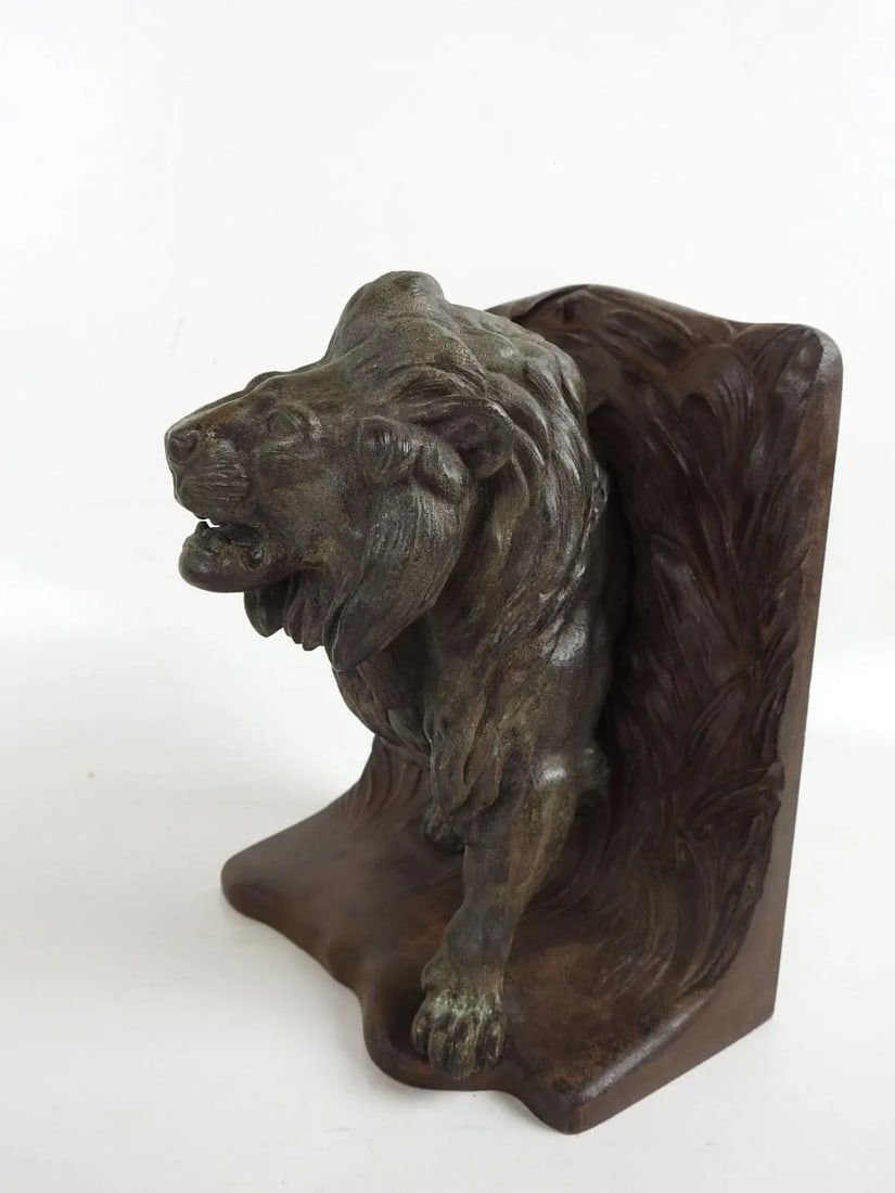 Early 20th Century Bradley Hubbard Lion Tiger Cast Iron Bookends - 7