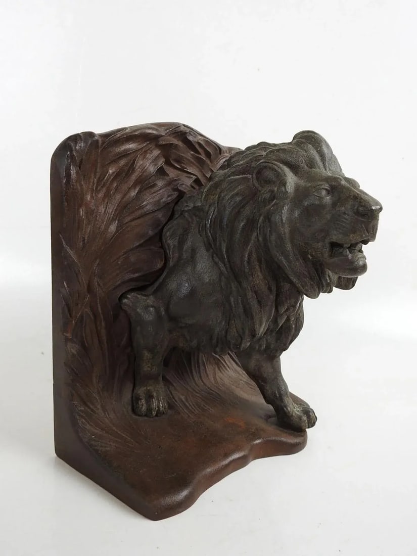 Early 20th Century Bradley Hubbard Lion Tiger Cast Iron Bookends - 9