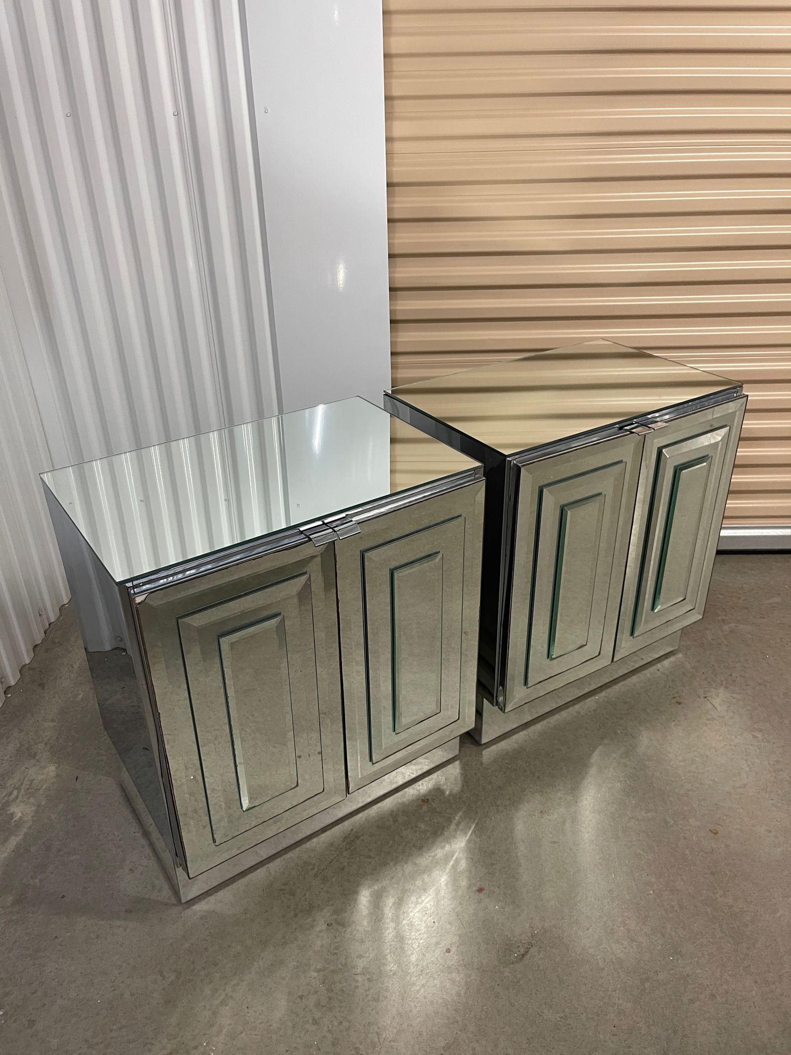 Mid 20th Century Pair of Vintage Ello Mirrored Cabinets - 2