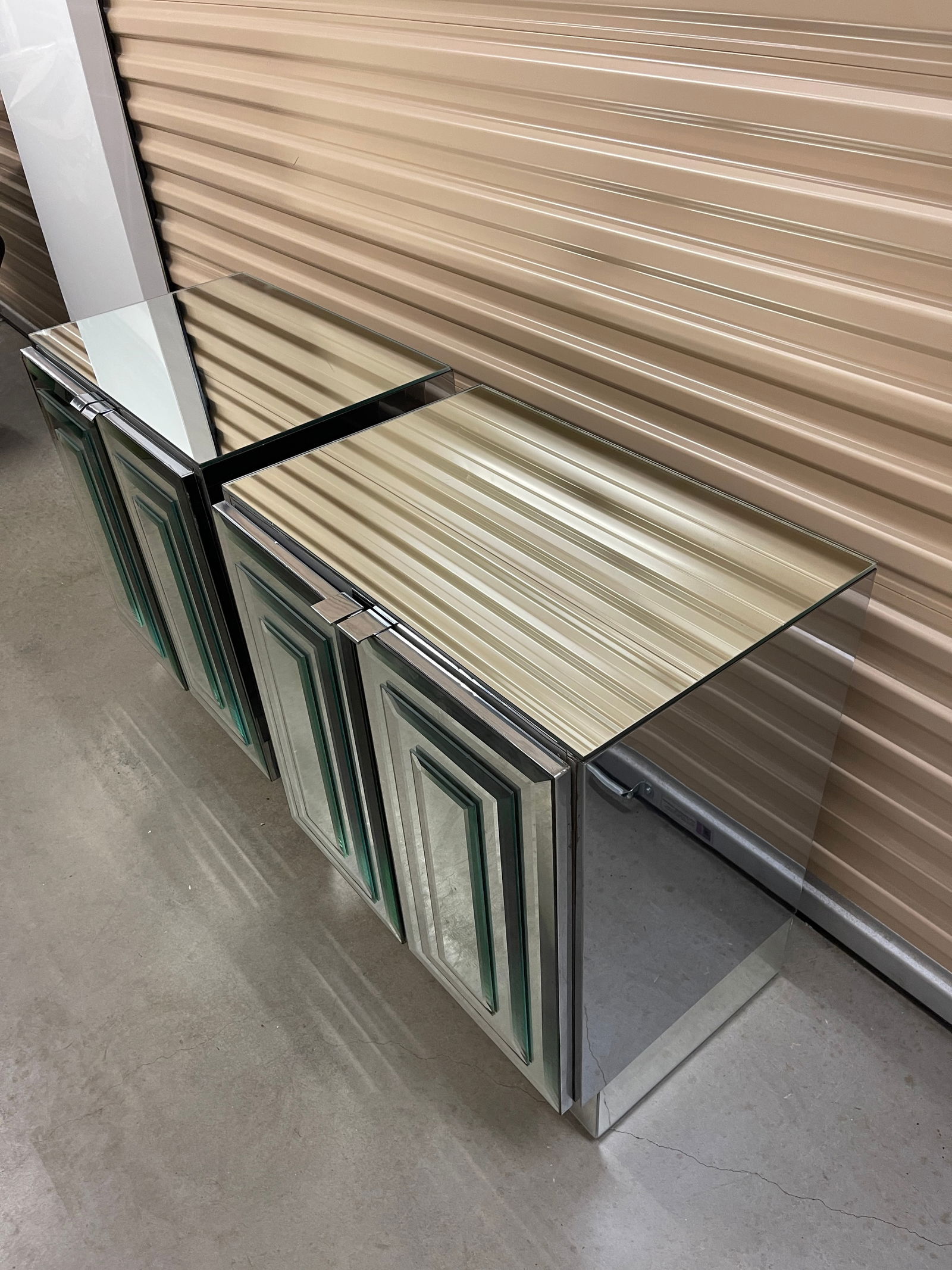 Mid 20th Century Pair of Vintage Ello Mirrored Cabinets - 9