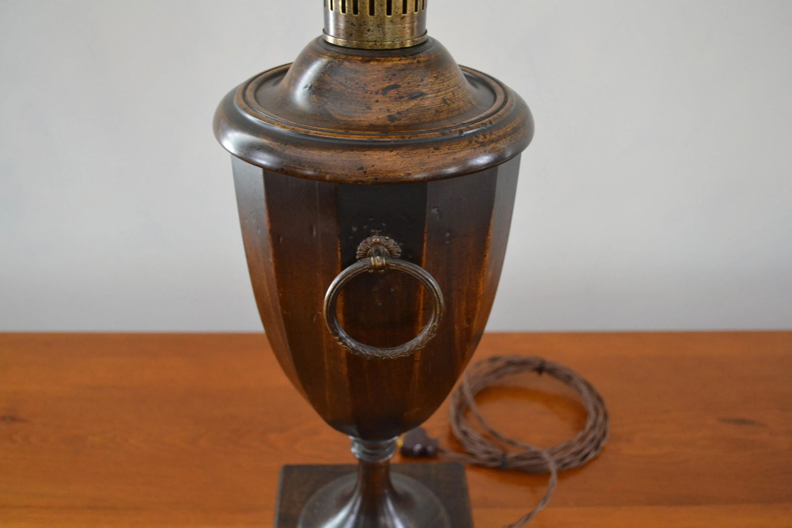 1970s Frederick Cooper Wood Urn Table Lamp - 2