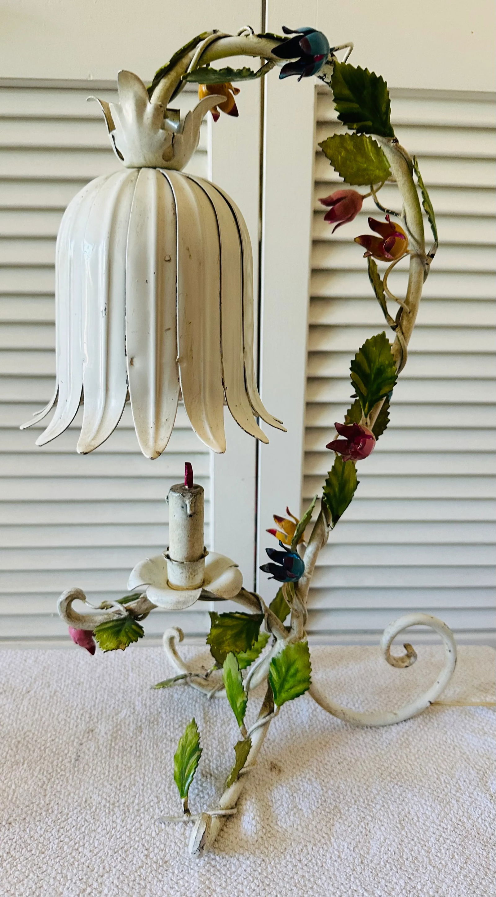 Italian Tole Metal Flower Table Lamps Metal Tulip Shades- a Pair - 7