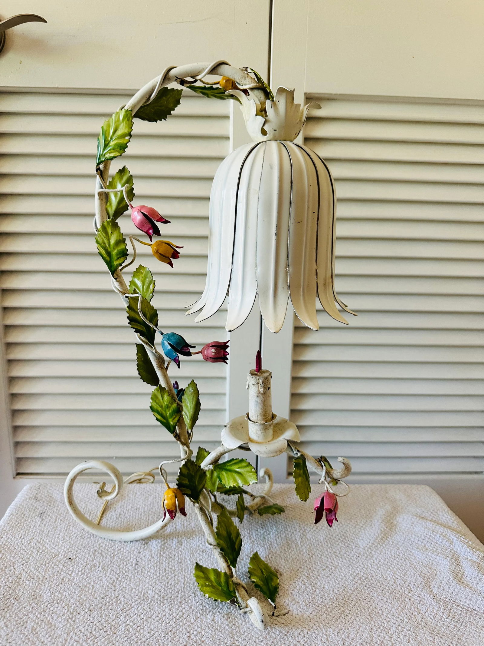 Italian Tole Metal Flower Table Lamps Metal Tulip Shades- a Pair - 9