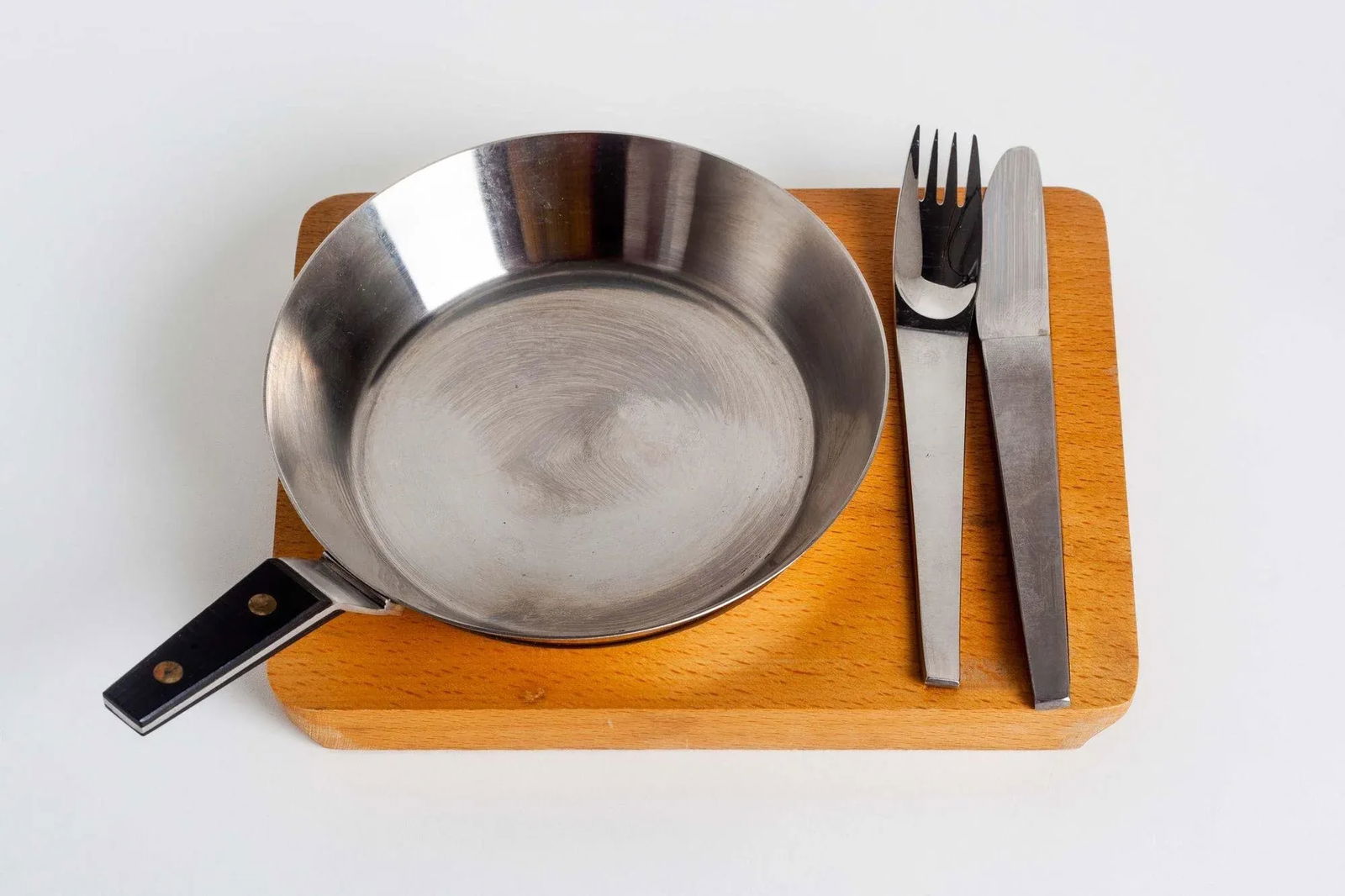 Carl Aubock Tableware Service Tray and Skillet for Two With Amboss 2060 Flatware - 6