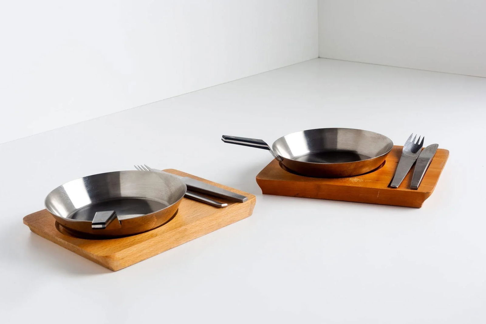 Carl Aubock Tableware Service Tray and Skillet for Two With Amboss 2060 Flatware - 7