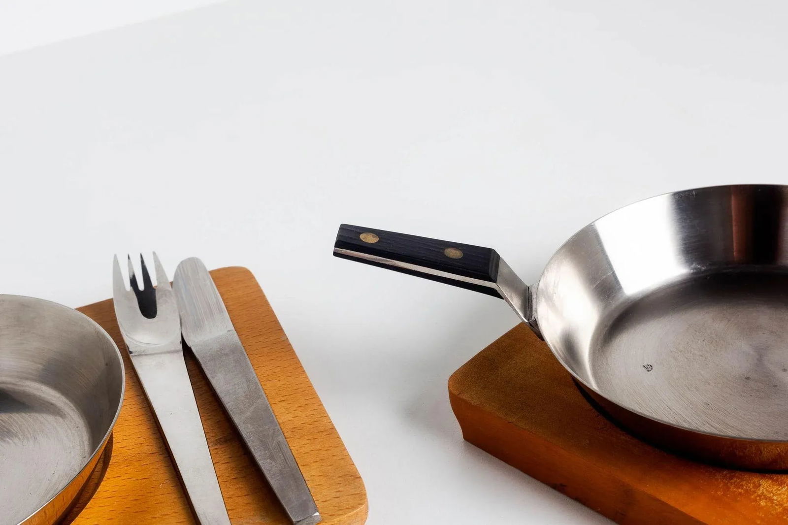 Carl Aubock Tableware Service Tray and Skillet for Two With Amboss 2060 Flatware - 8