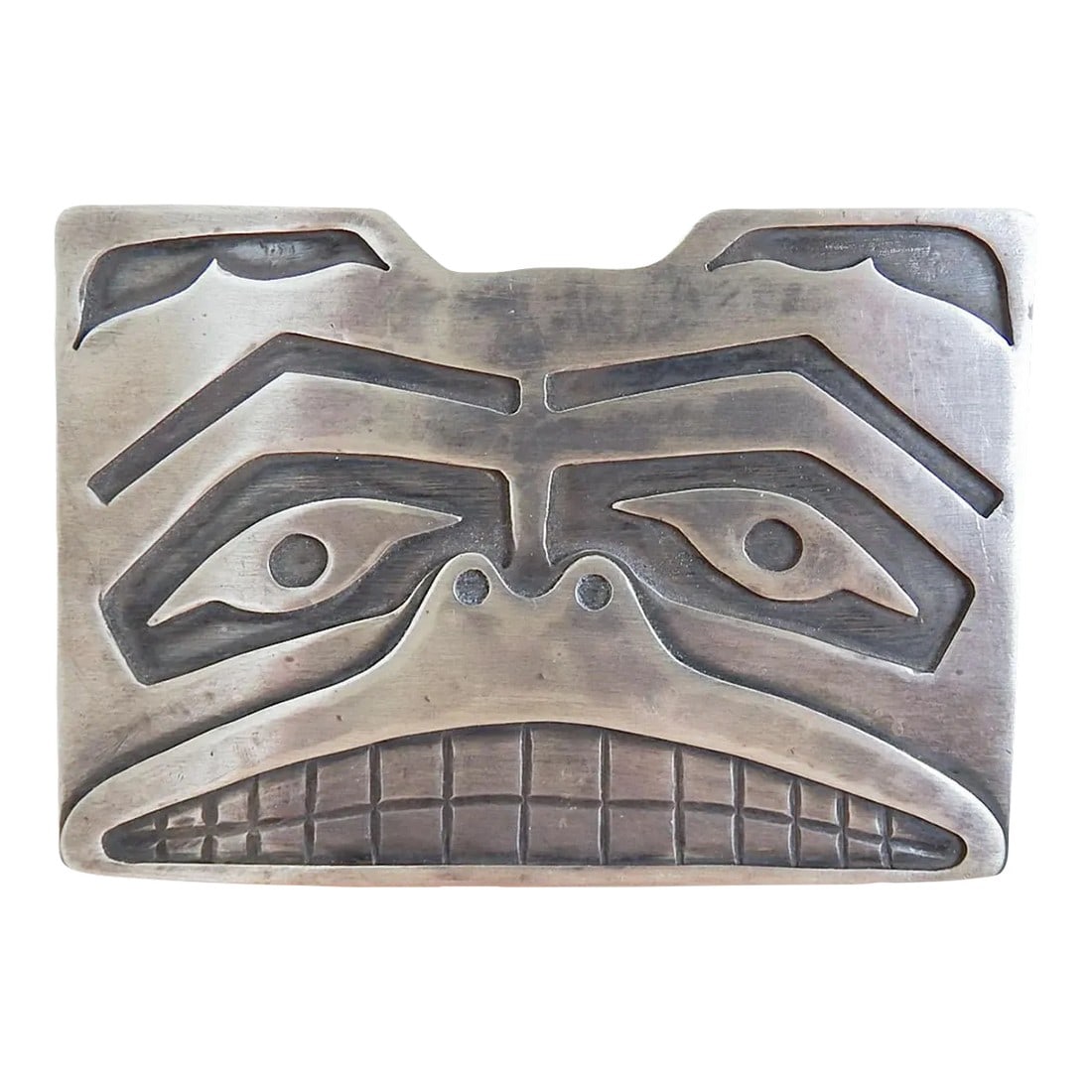 Vintage Handmade Sterling Silver Bear Belt Buckle Artist Studio: 1991 handmade one of a kind sterling silver bear belt buckle by Linda Thompson. Signed and dated on the back. Minor surface wear, overall patina, will take a 1.5" belt. Condition: Alterations: