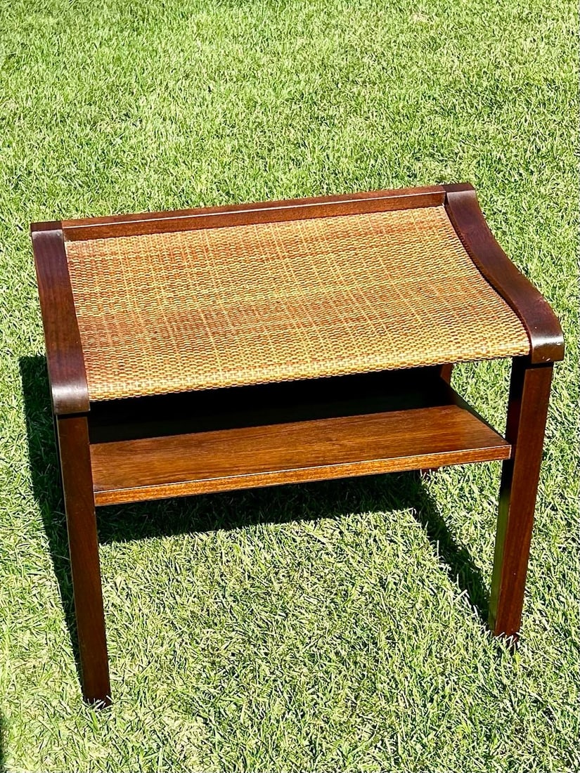 1960s, Woven/Texturized Top End Table With Slanted Shelf for Storage of Magazines/Books/Papers, MCM - 2