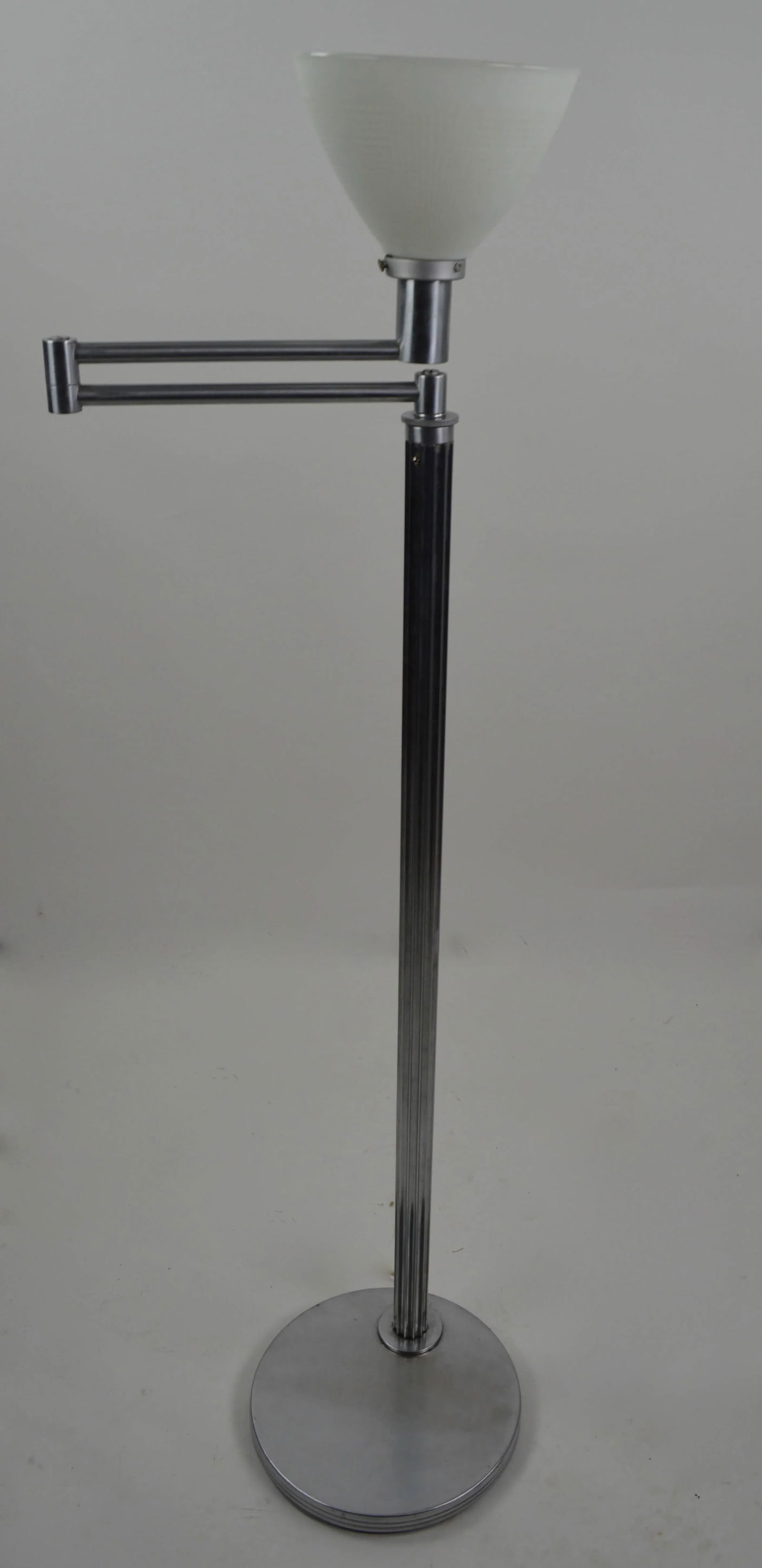 Mid 20th Century Walter Von Nessen Floor Lamp Early Version - 10