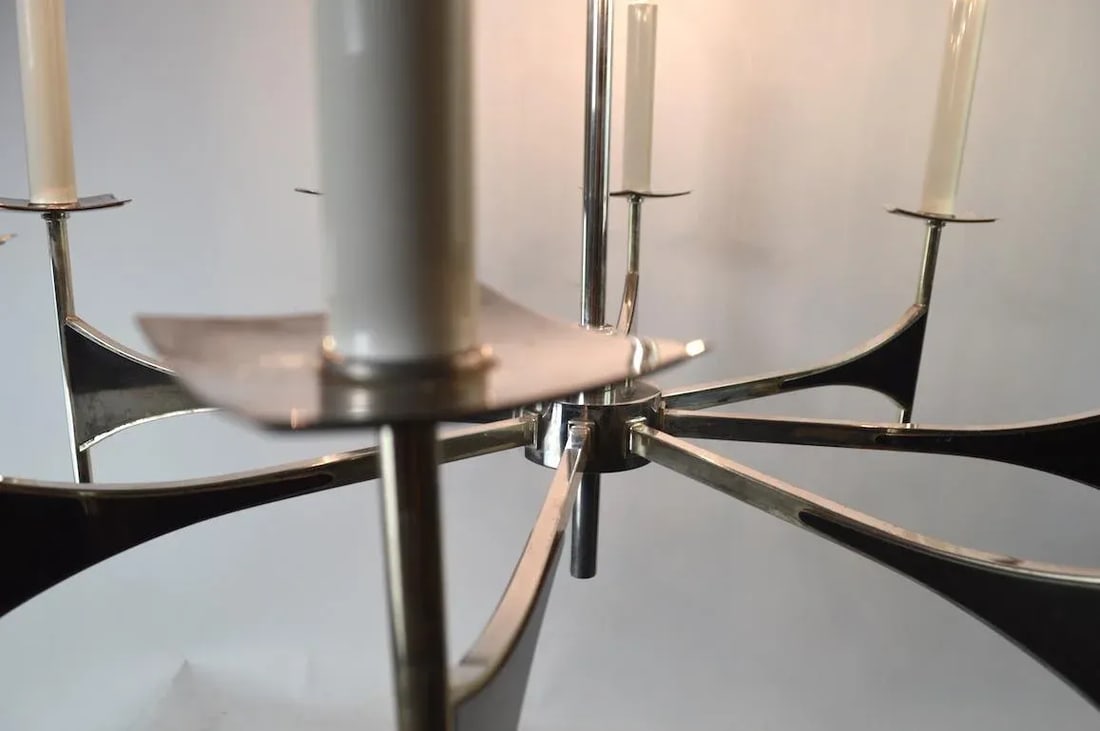 Eight-Light Spoke Chandelier by Sciolari - 5