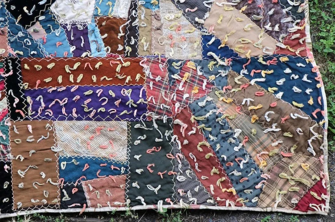 Graphic Antique Tied Quilt - 8