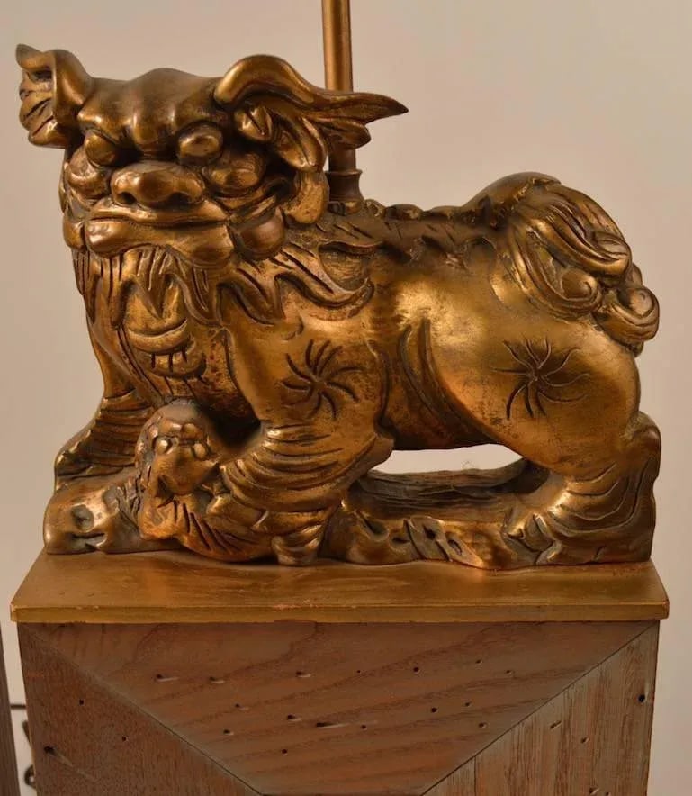 James Mont Gilt Foo Dog Lamps on Cerused Oak Bases - a Pair - 4
