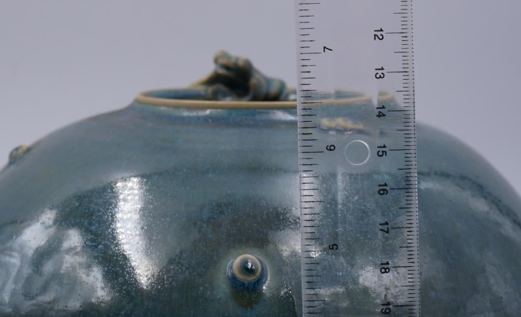V Chin Blue Teal Lustre Porcelain Vase Vorakit Chinookoswong Frog - 10