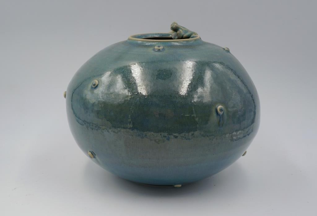 V Chin Blue Teal Lustre Porcelain Vase Vorakit Chinookoswong Frog - 4