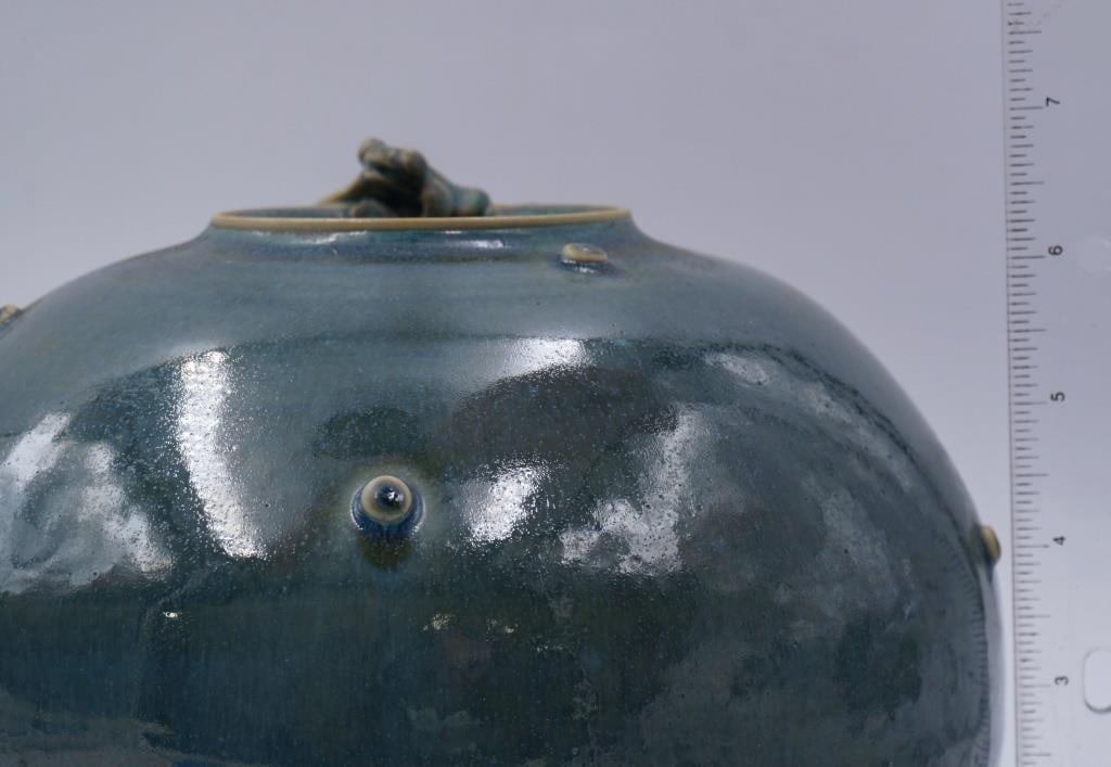 V Chin Blue Teal Lustre Porcelain Vase Vorakit Chinookoswong Frog - 9