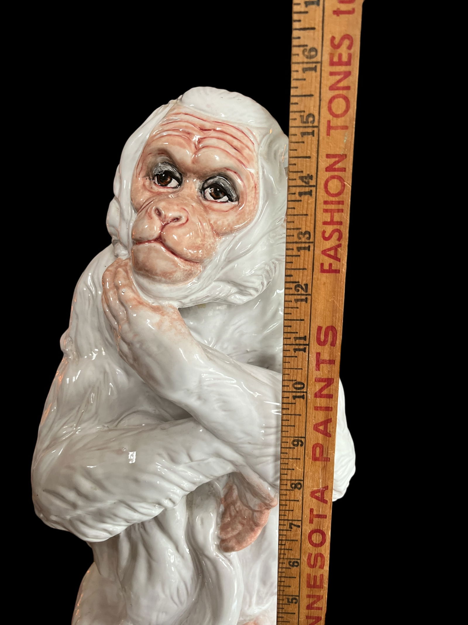 Large 1960s Italian Faenza Barbotine Ceramic Statue of a White Majolica Capuchin Monkey - 9