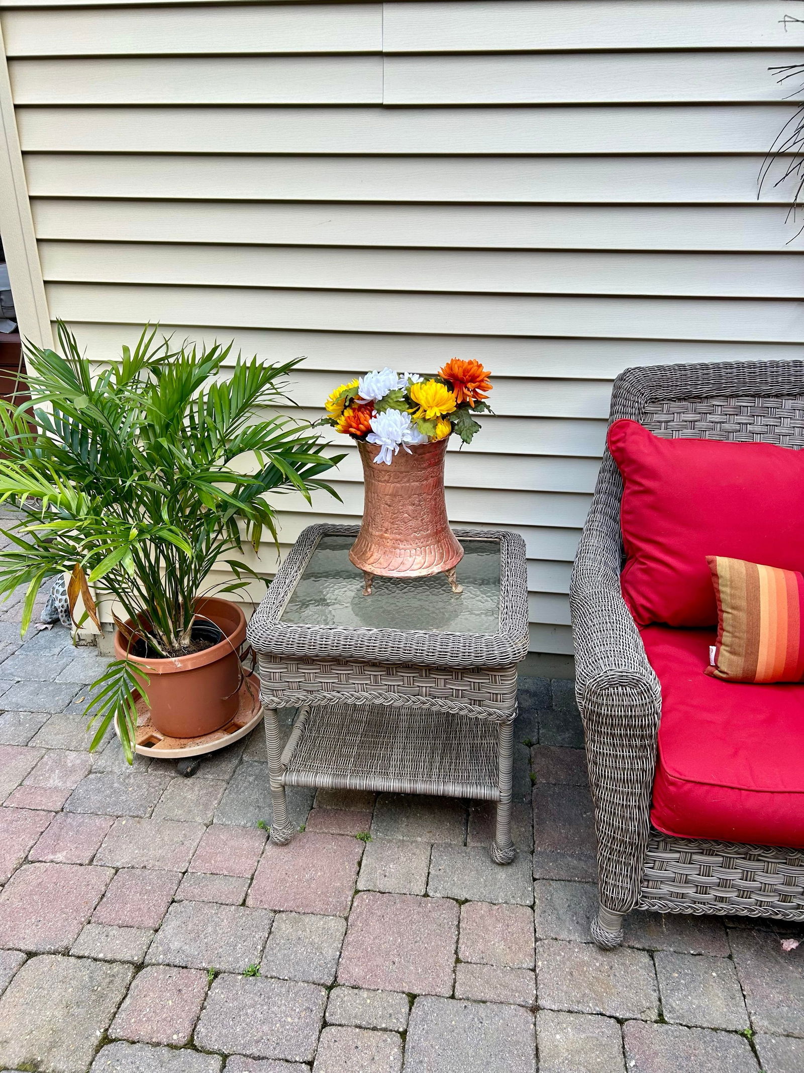 Mid 20th Century Large Copper and Bronze Etched Middle Eastern/ Persian Jardiniere or Vase With Feet - 5