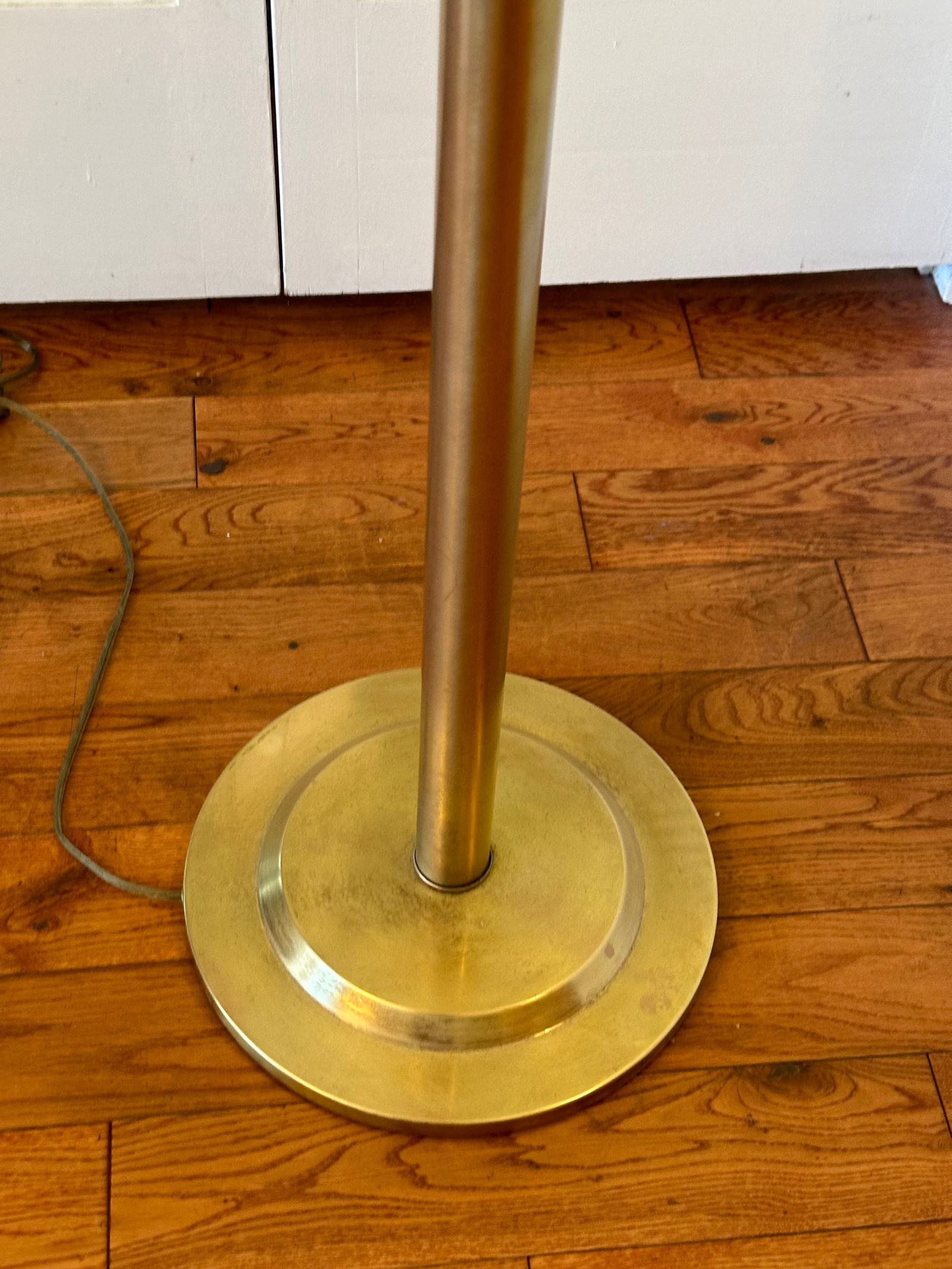 Mid Century Brass Floor Lamp With Vianne Glass Trumpet Shade - 8