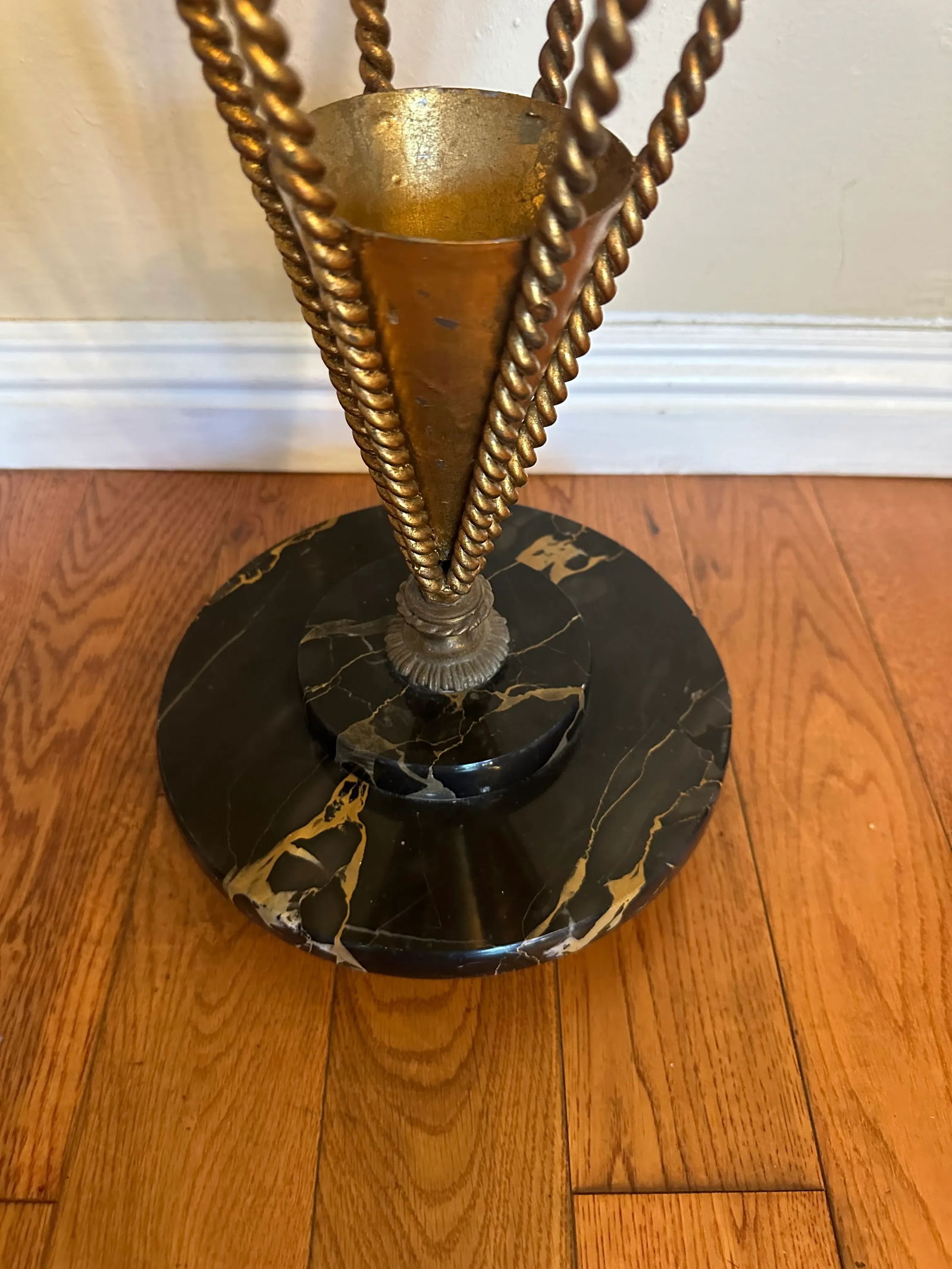 1950s Vintage Italian Rope Metal Gold Gilt Umbrella Form Umbrella Stand - 3