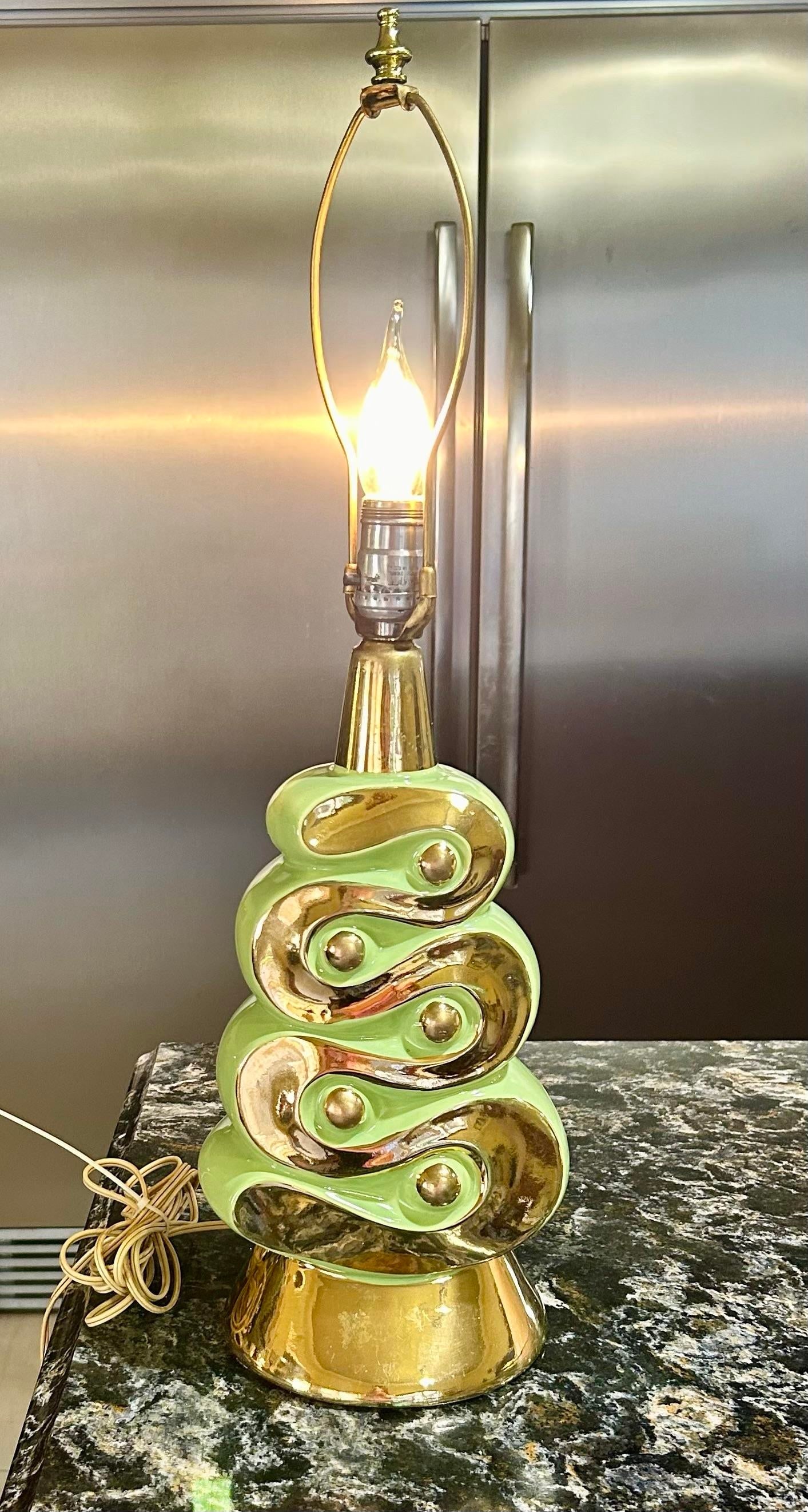 Mid 20th Century Pistachio Green and Gold, Ceramic Table Lamp - 4