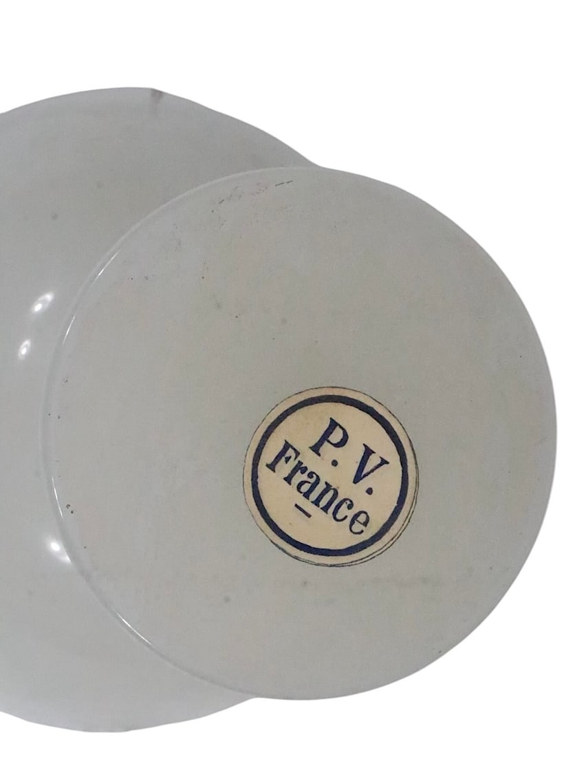 Set of Eight Vintage Champagne Glasses by p.v. Made in France - 5